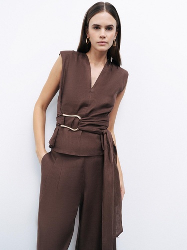  Bel Aksesuar Detaylı Bluz