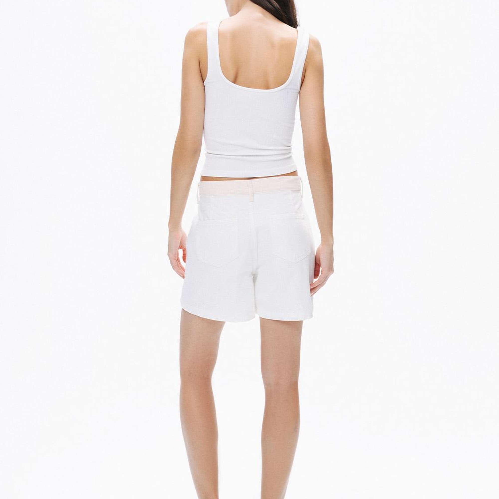 Metal Düğme Aksesuarlı Mini Denim Şort