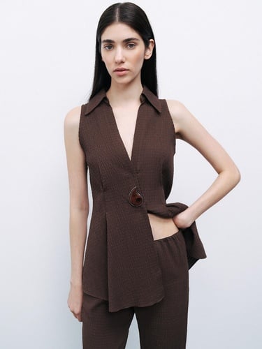  Aksesuar Detaylı Bluz