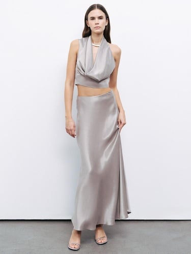  Sırt Dekolteli Kemerli Bluz