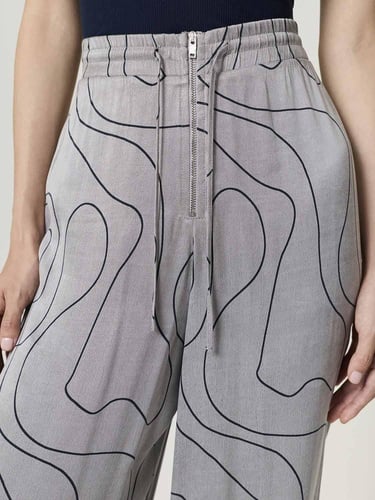  Dökümlü Geniş Paça Pantolon