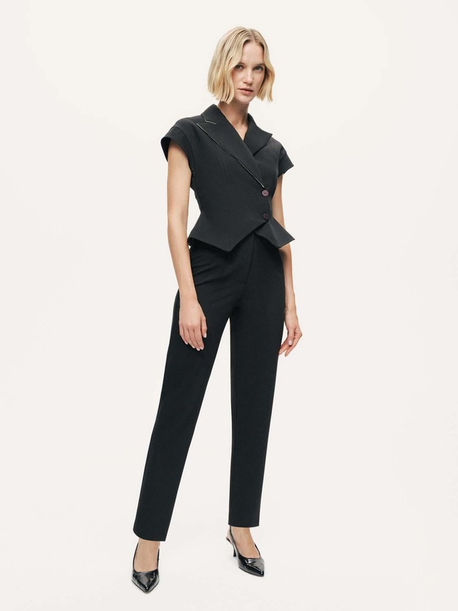  Arkası Kemer Detaylı Pantolon