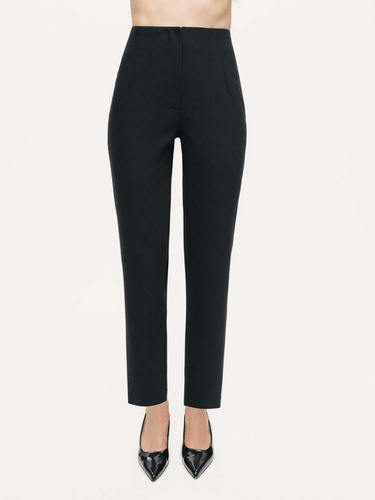  Arkası Kemer Detaylı Pantolon