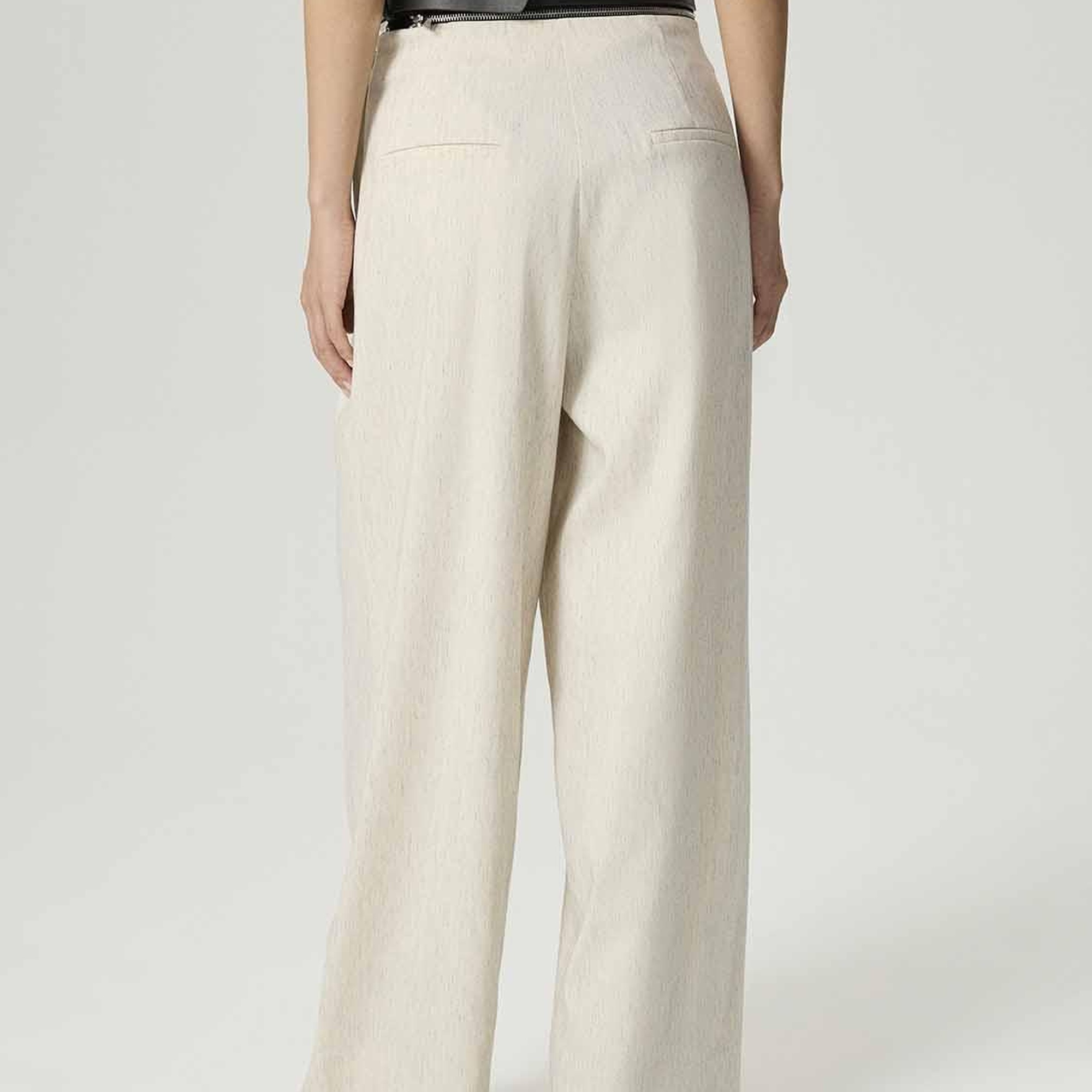 Kemer ve Fermuar Detaylı Pantolon