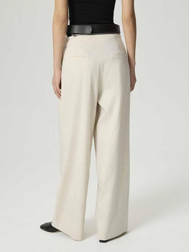  Kemer ve Fermuar Detaylı Pantolon