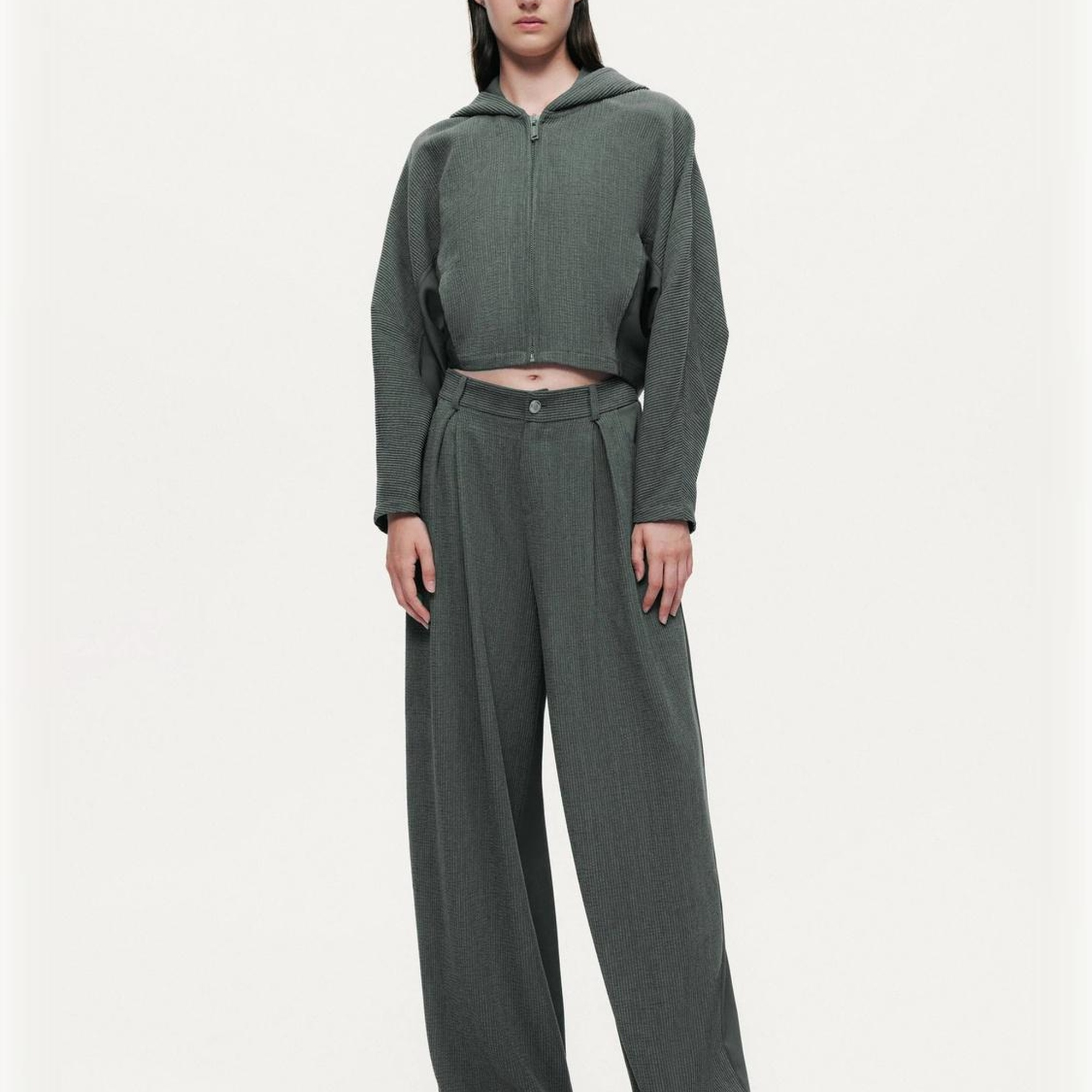 Dökümlü Kapüşonlu Ceket