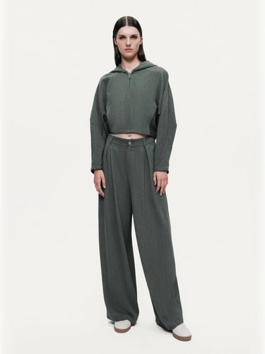  Dökümlü Kapüşonlu Ceket