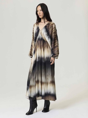  Batik Desenli Maxi Elbise