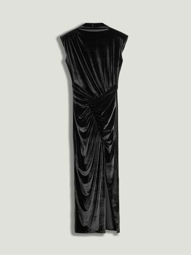  Drape Detaylı Midi Kadife Elbise