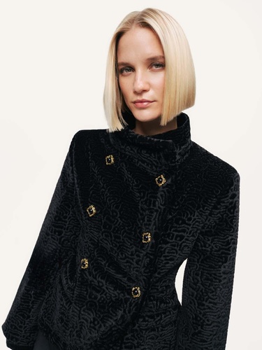  Dik Yaka Süet Ceket