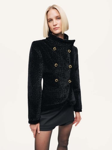  Dik Yaka Süet Ceket