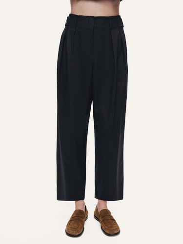  Kemer Detaylı Pantolon