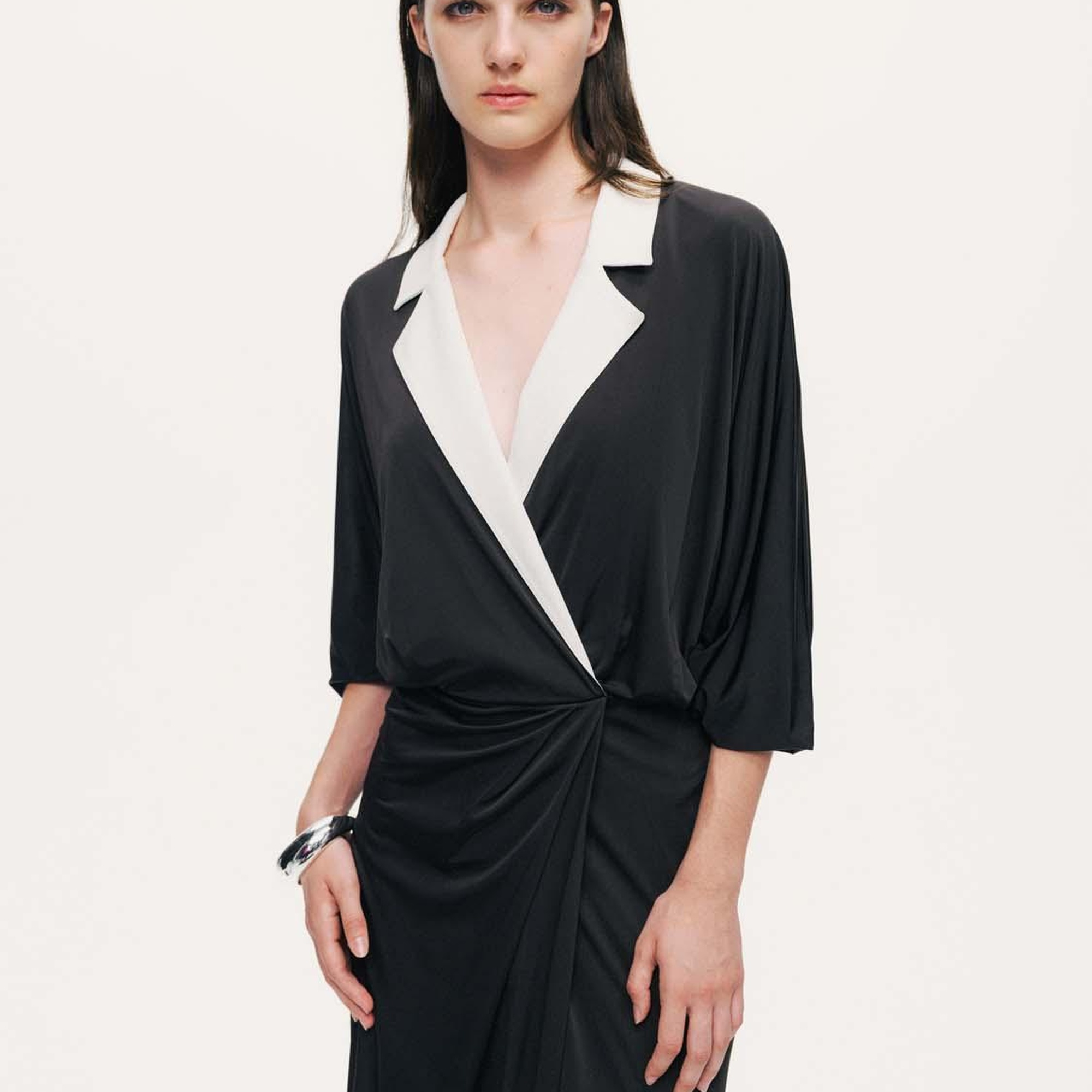 Kontrast Yakalı Maxi Elbise