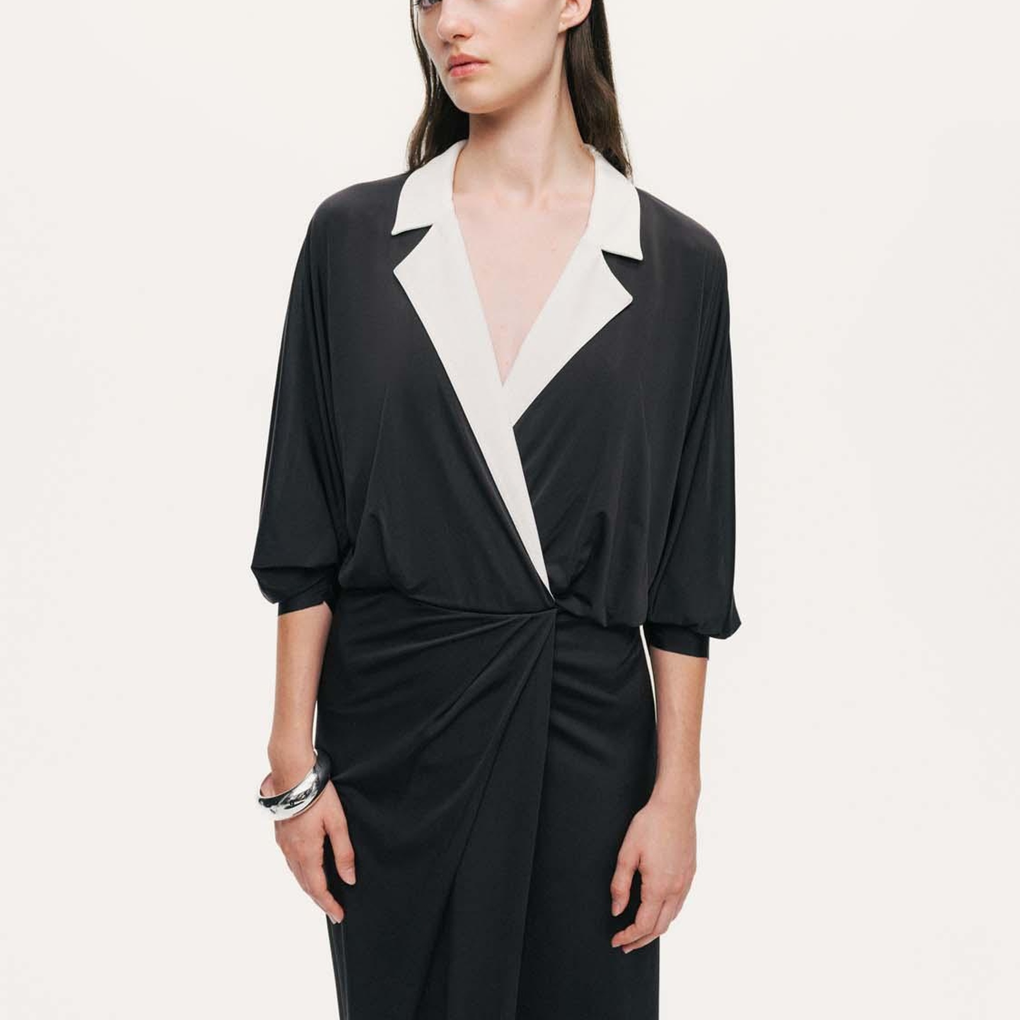 Kontrast Yakalı Maxi Elbise