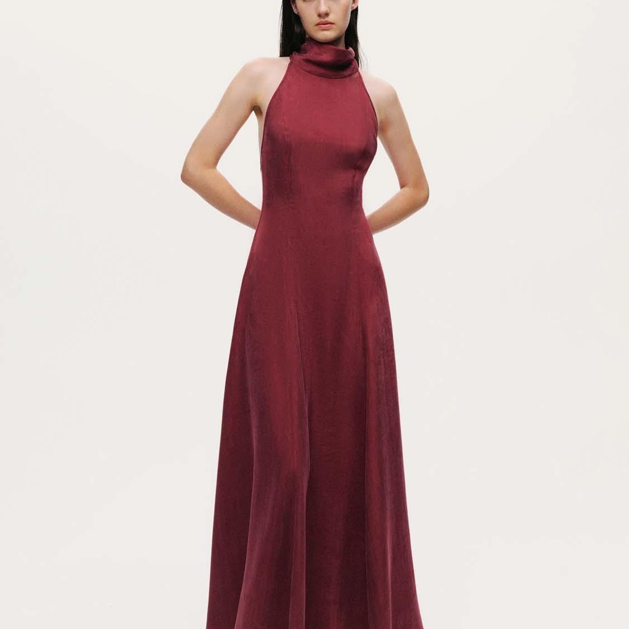 Halter Yaka Sırt Detaylı Maxi Elbise