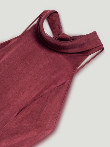  Halter Yaka Sırt Detaylı Maxi Elbise