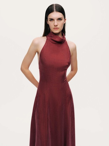  Halter Yaka Sırt Detaylı Maxi Elbise