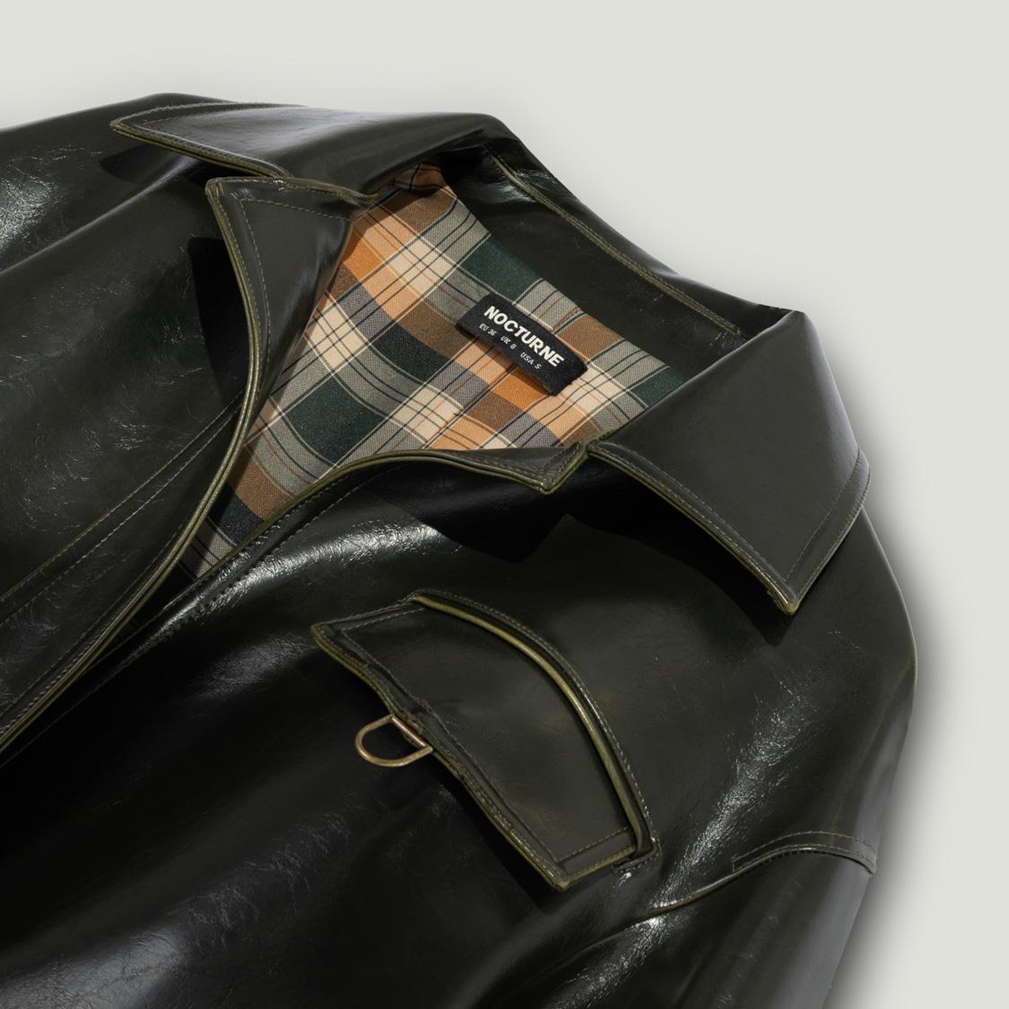 Kanca Detaylı Suni Deri Ceket