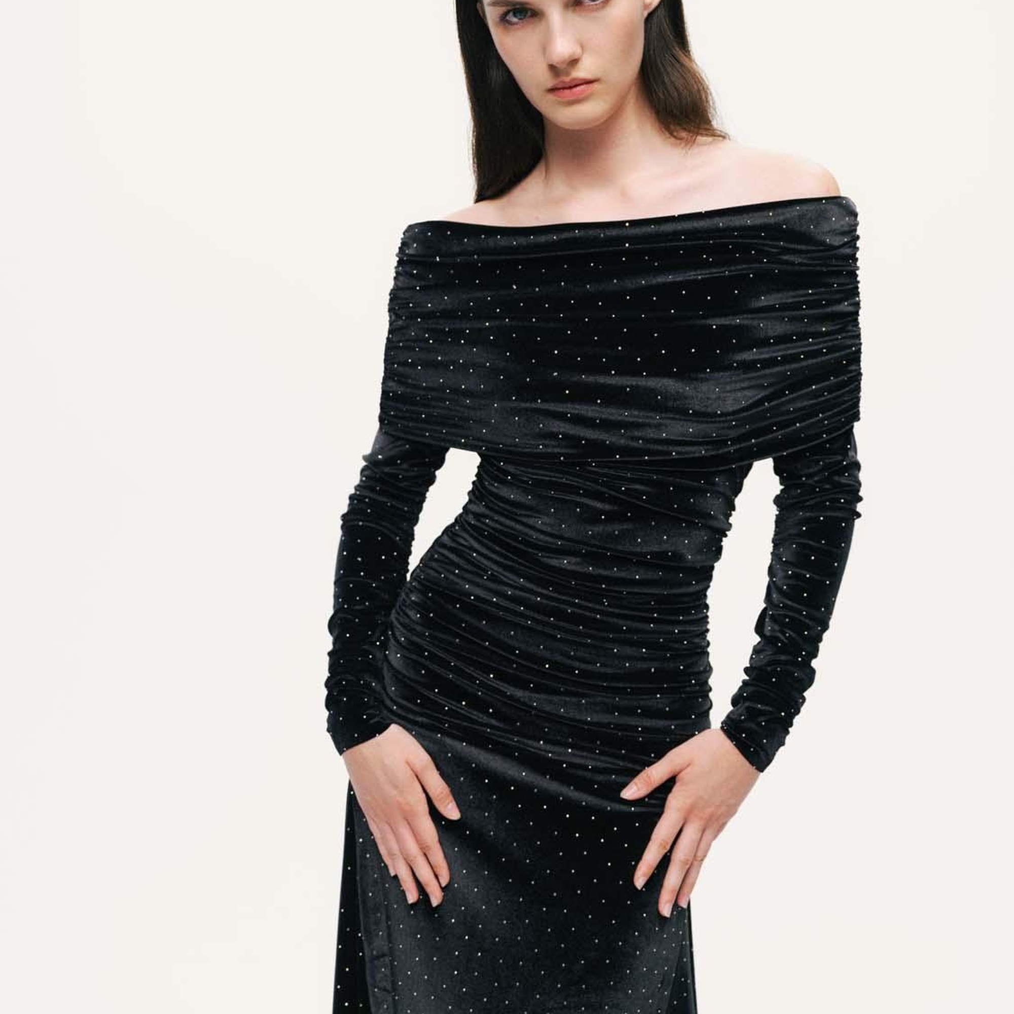 Katlı Düz Yaka Maxi Elbise