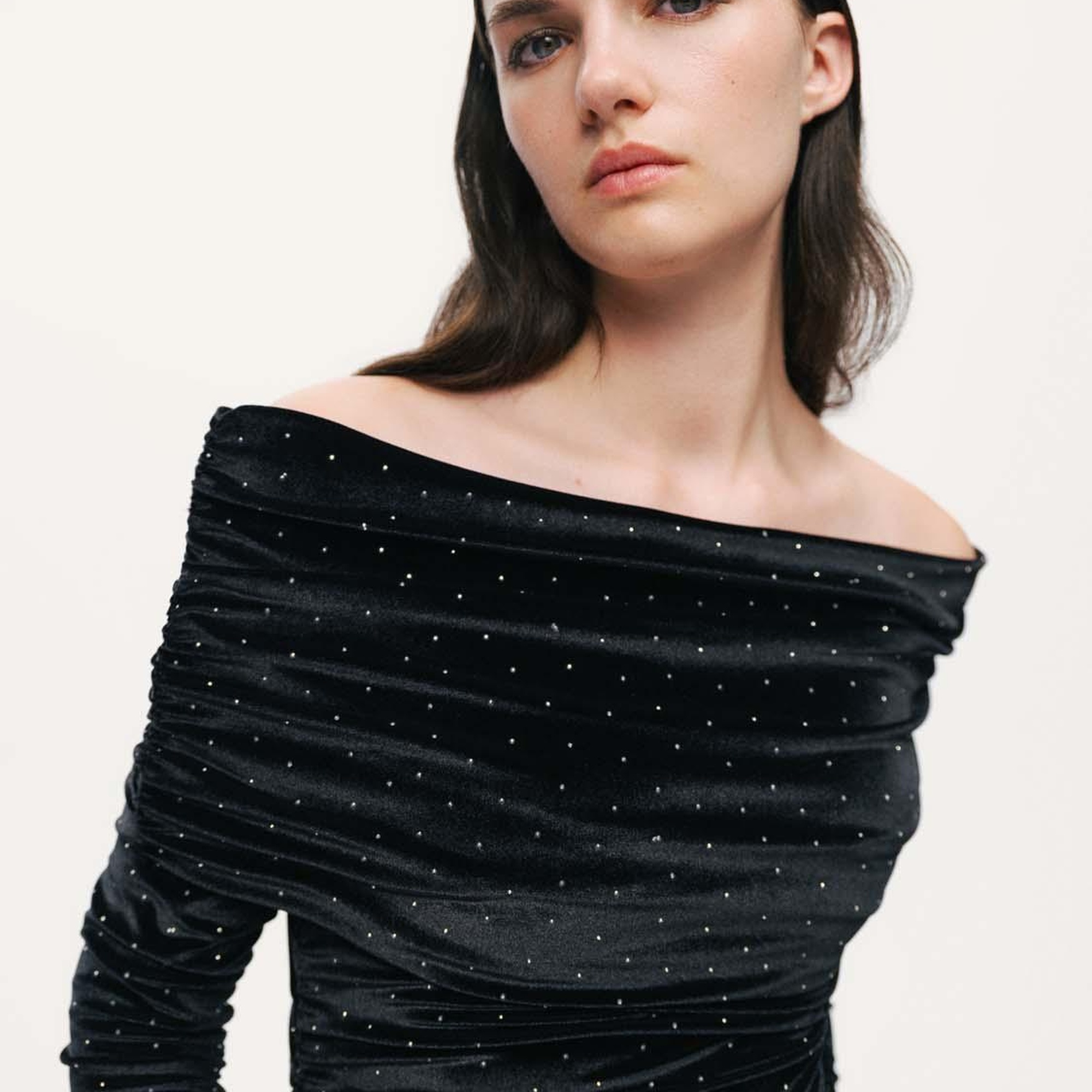 Katlı Düz Yaka Maxi Elbise