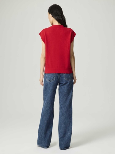  Düğme Aksesuarlı Triko Yelek