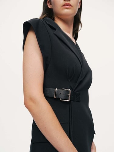  Kemer Detaylı Midi Elbise