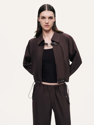  Kemer Detaylı Ceket