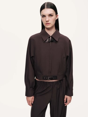  Kemer Detaylı Ceket