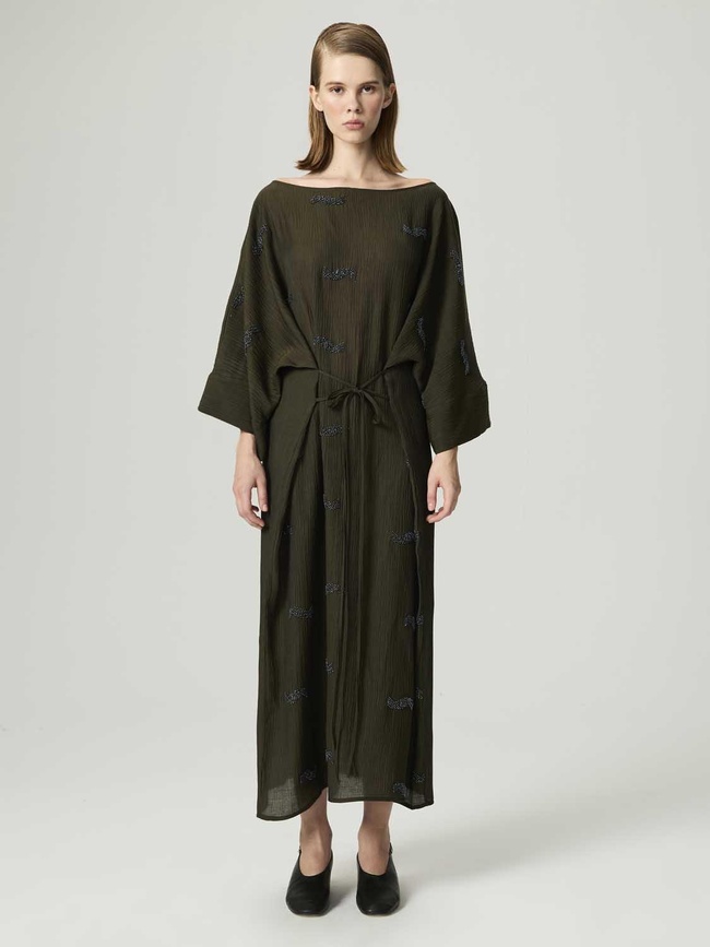  Boncuk Brodeli Midi Elbise