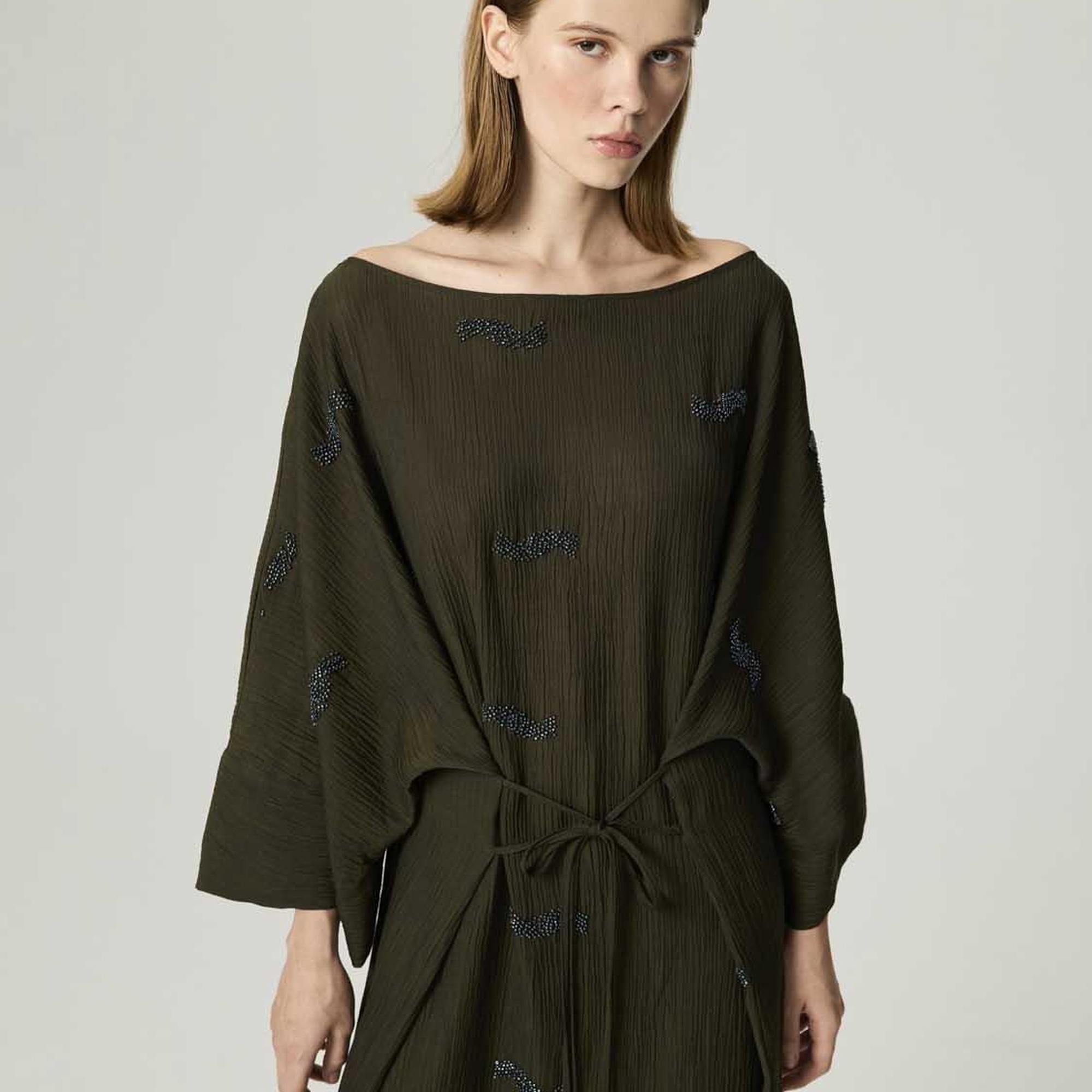 Boncuk Brodeli Midi Elbise