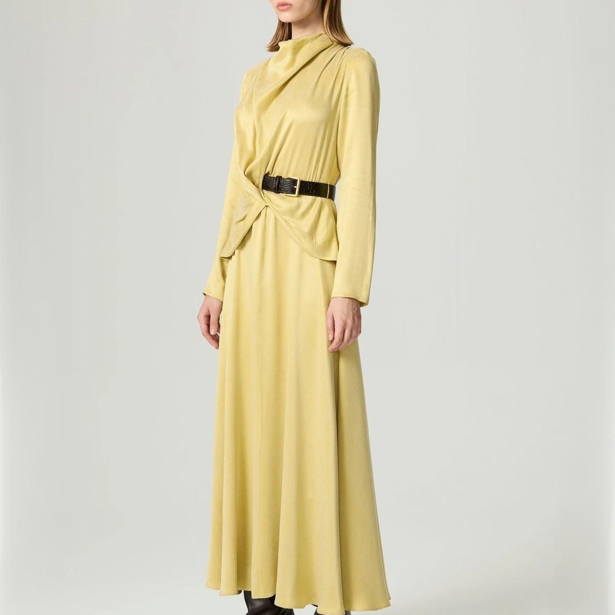 Burgu ve Kemer Detaylı Maxi Elbise