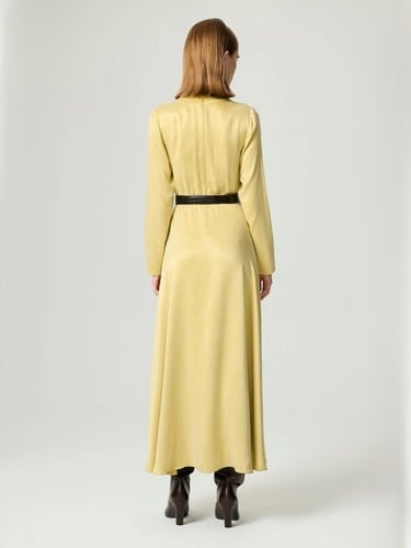  Burgu ve Kemer Detaylı Maxi Elbise