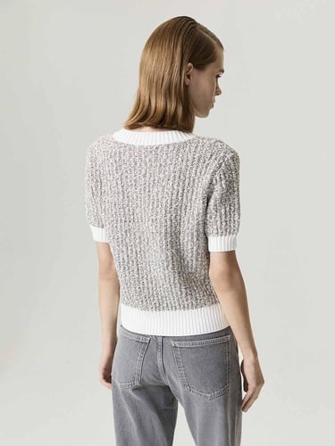  Düğme Aksesuarlı Triko