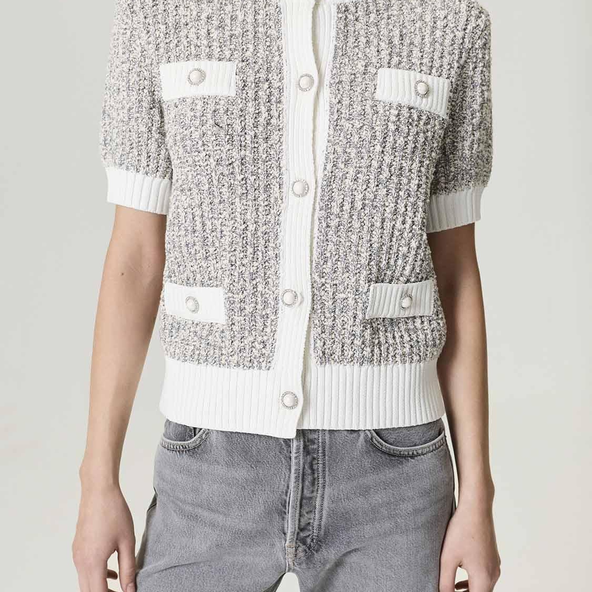 Düğme Aksesuarlı Triko