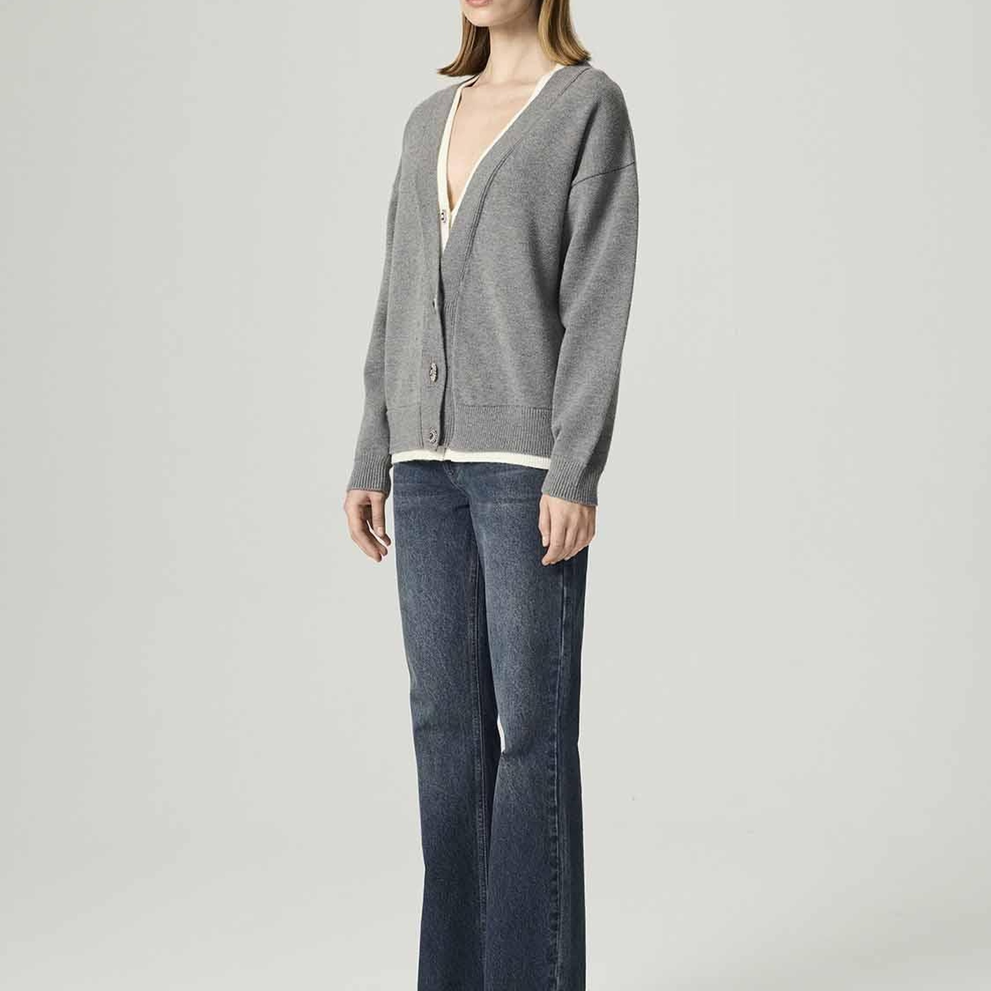 Taşlı Düğme Aksesuarlı Triko