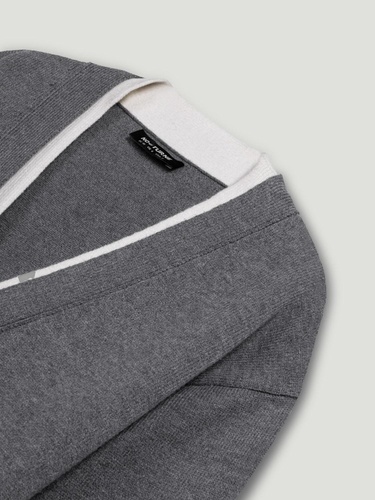  Taşlı Düğme Aksesuarlı Triko