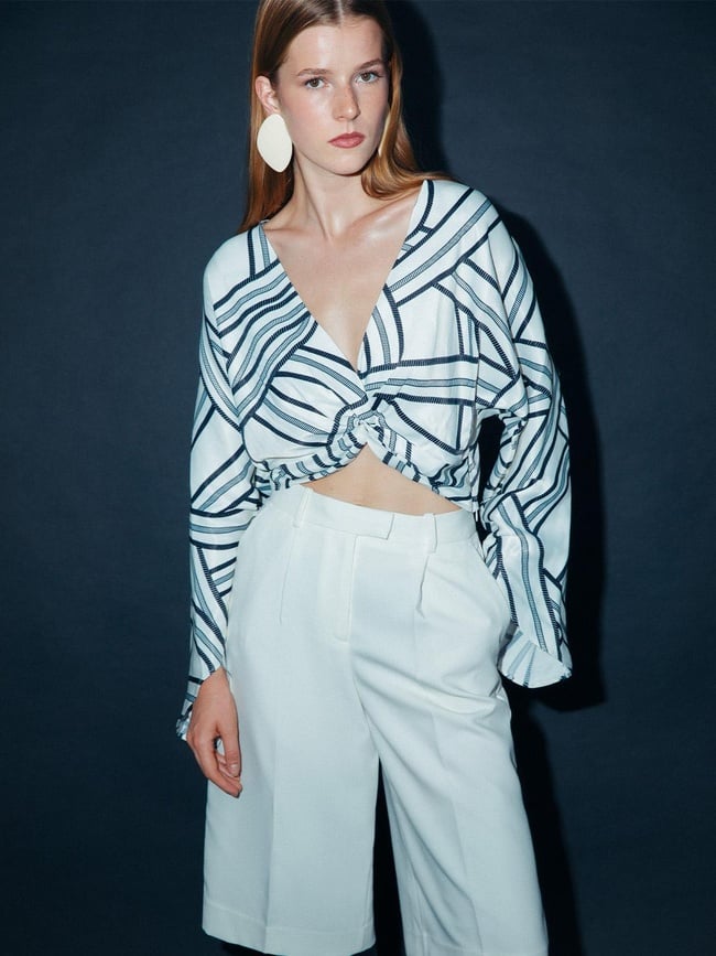  Düğümlü Crop Bluz