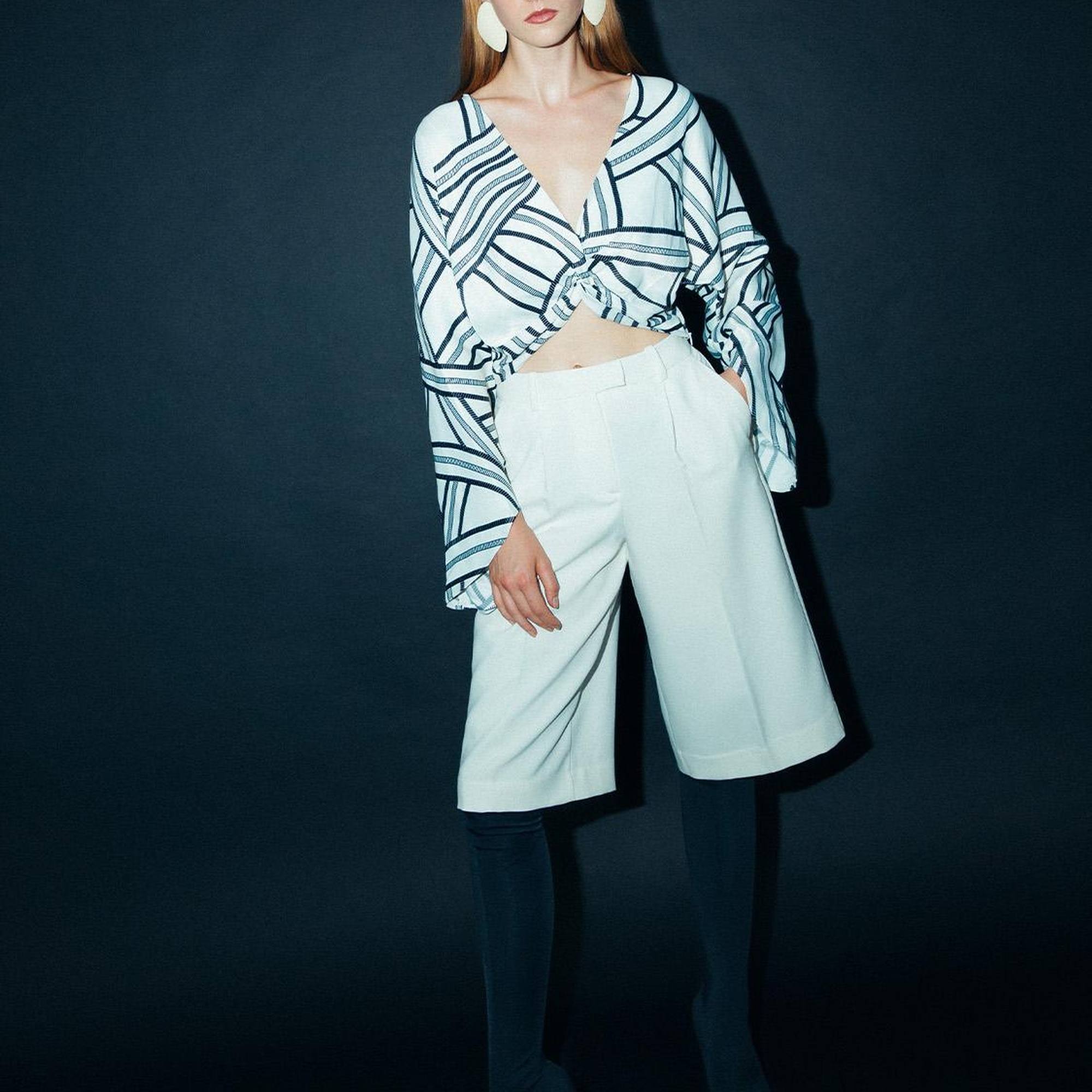 Düğümlü Crop Bluz