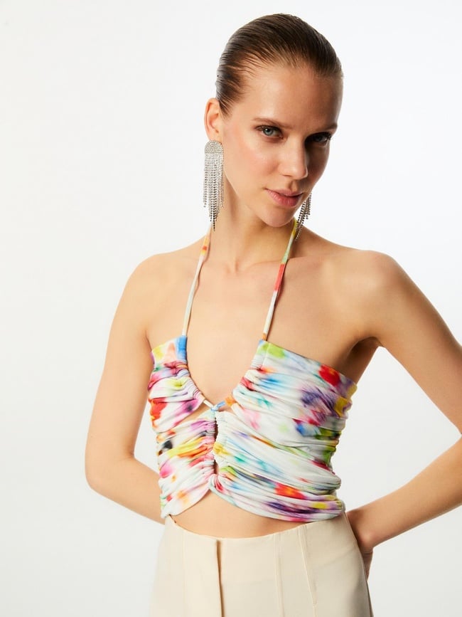  Dekolte Detaylı Desenli Crop Top