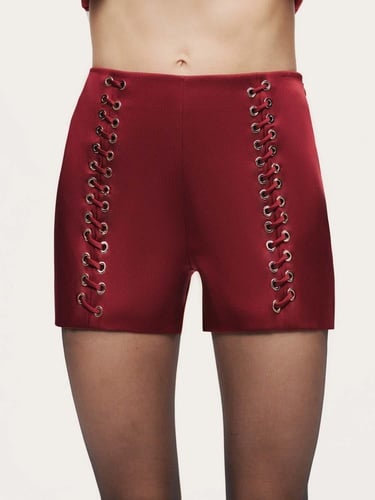  Kuş Gözü Detaylı Mini Şort