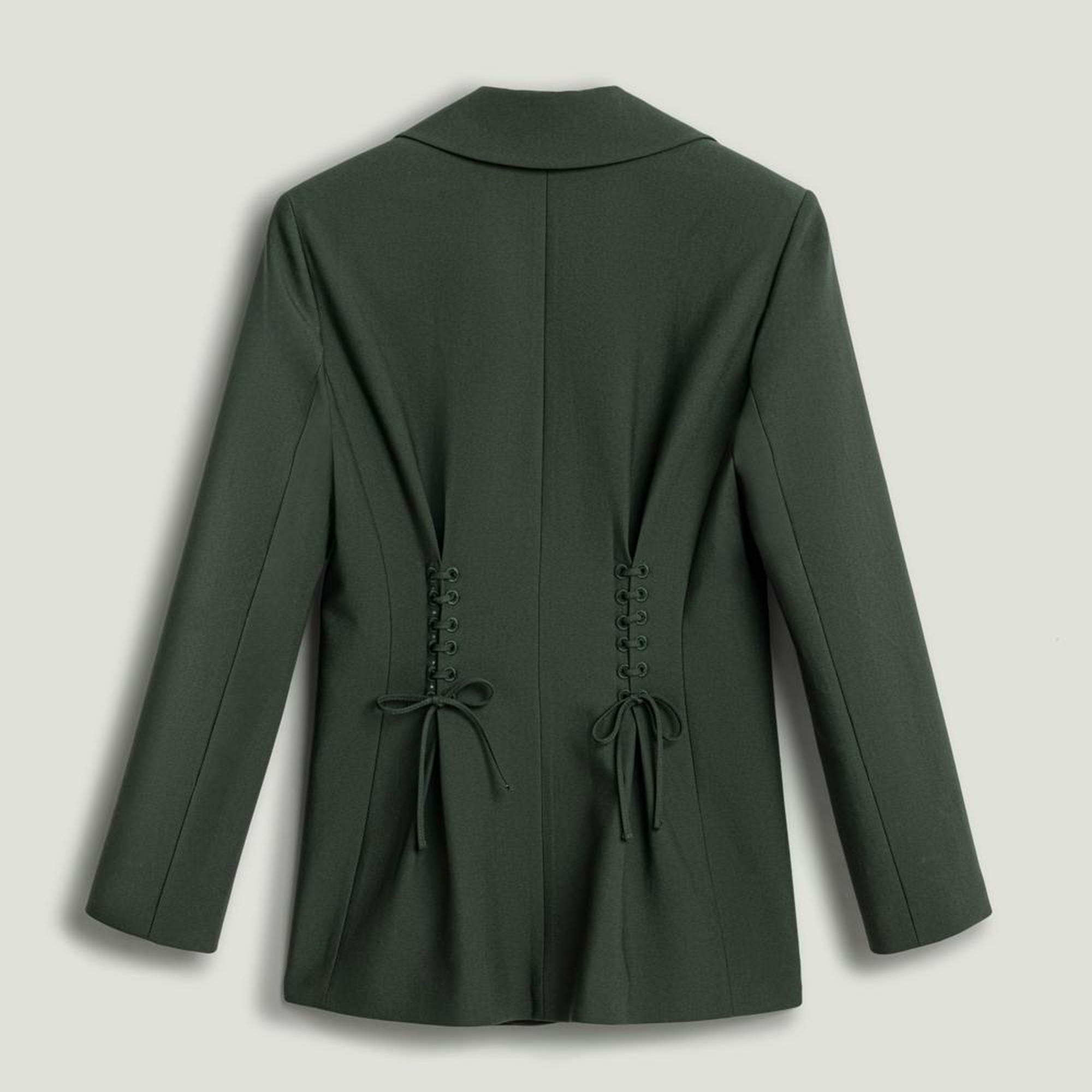 Kurdele Detaylı Vatkalı Ceket