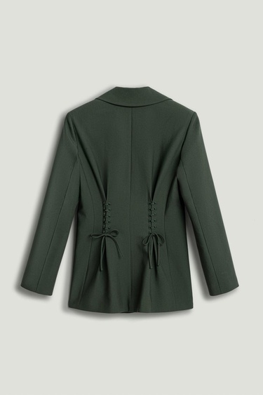  Kurdele Detaylı Vatkalı Ceket