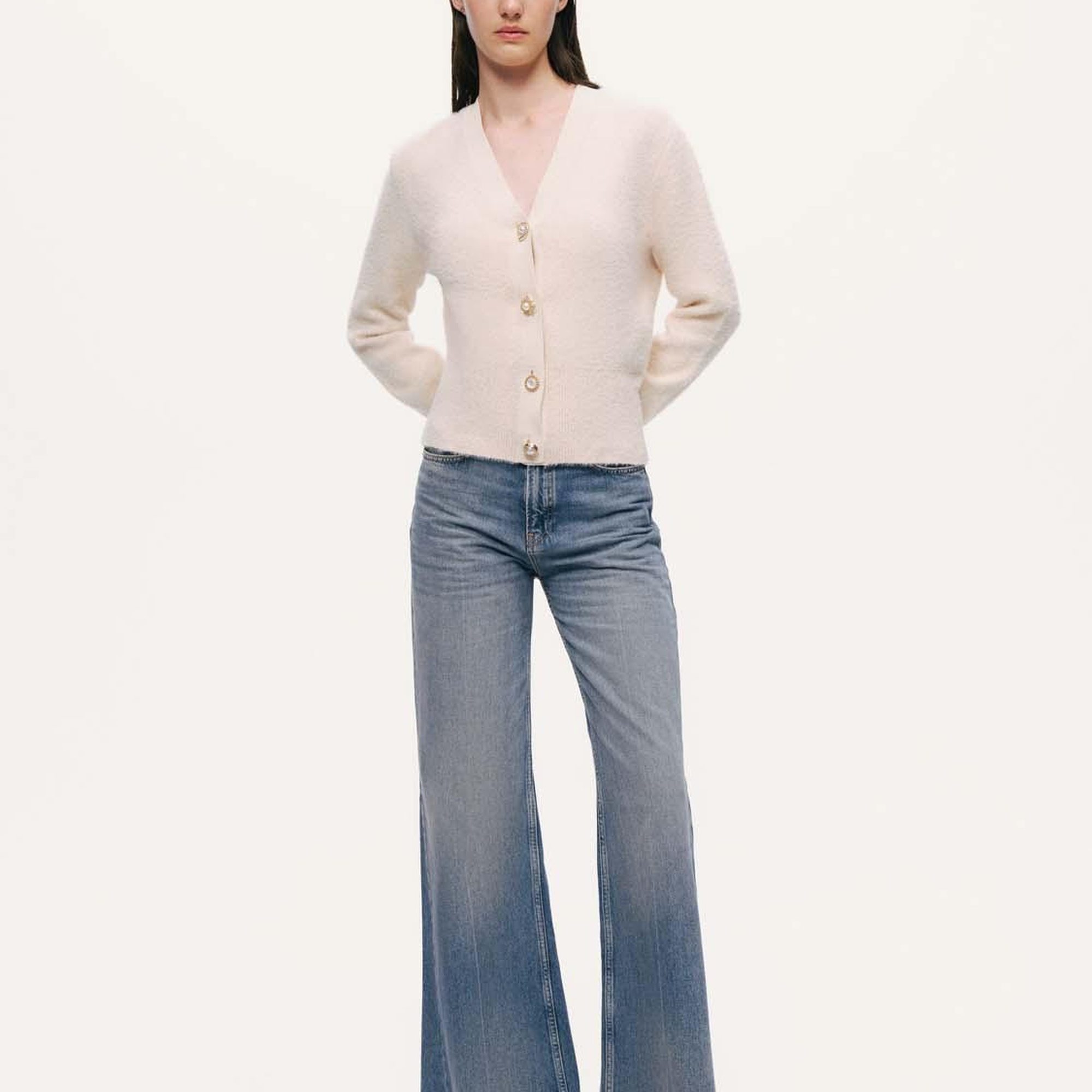 İnci Düğme Aksesuarlı Triko