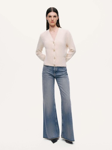  İnci Düğme Aksesuarlı Triko