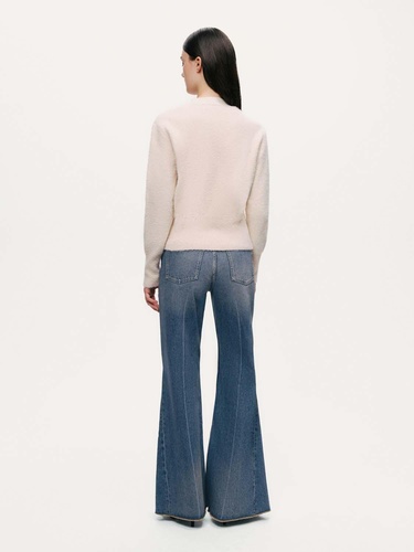  İnci Düğme Aksesuarlı Triko