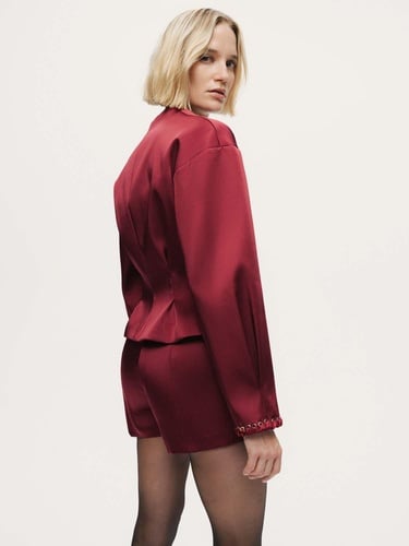  Saten Görünümlü Ceket