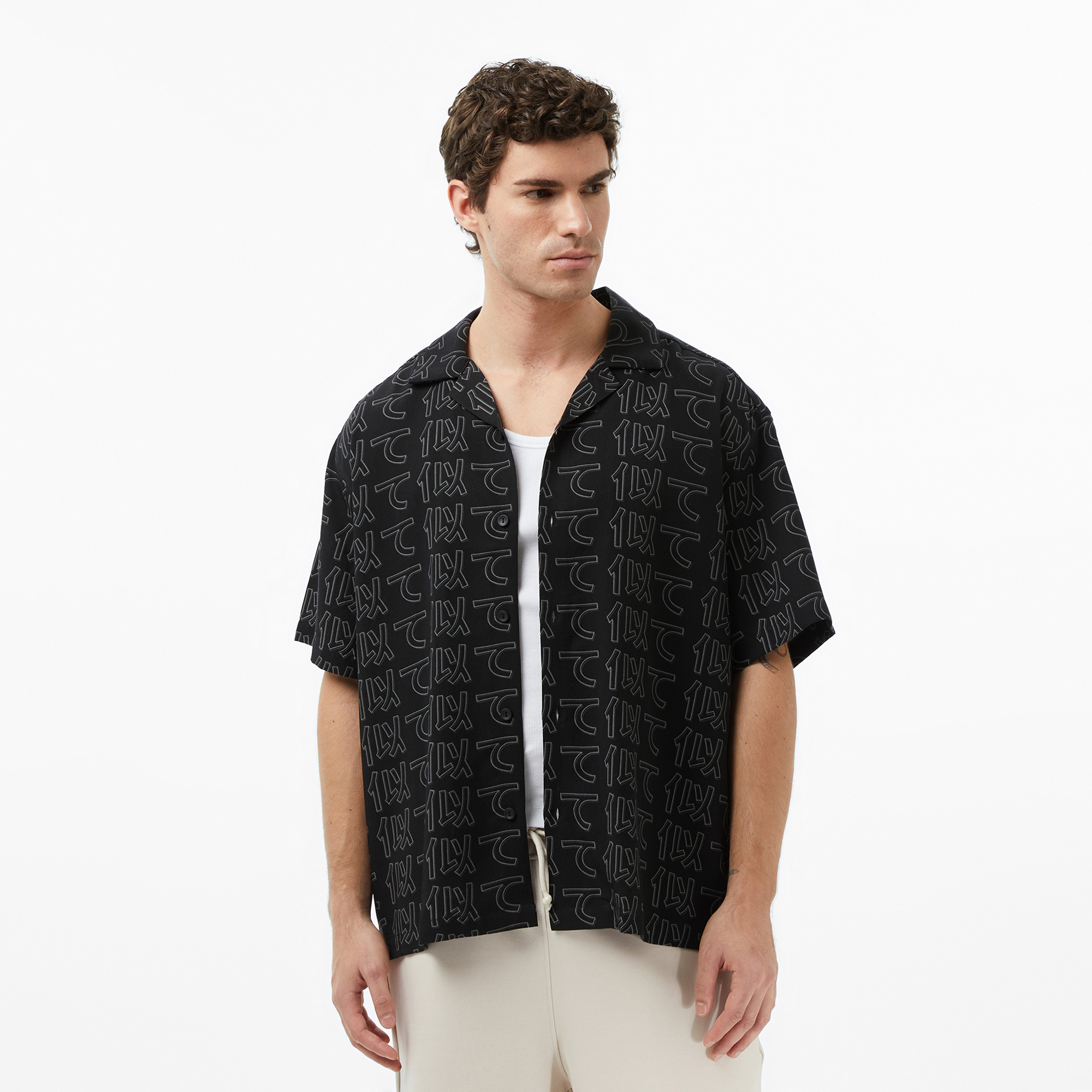  UNITED4 Essentials Erkek Siyah Gömlek