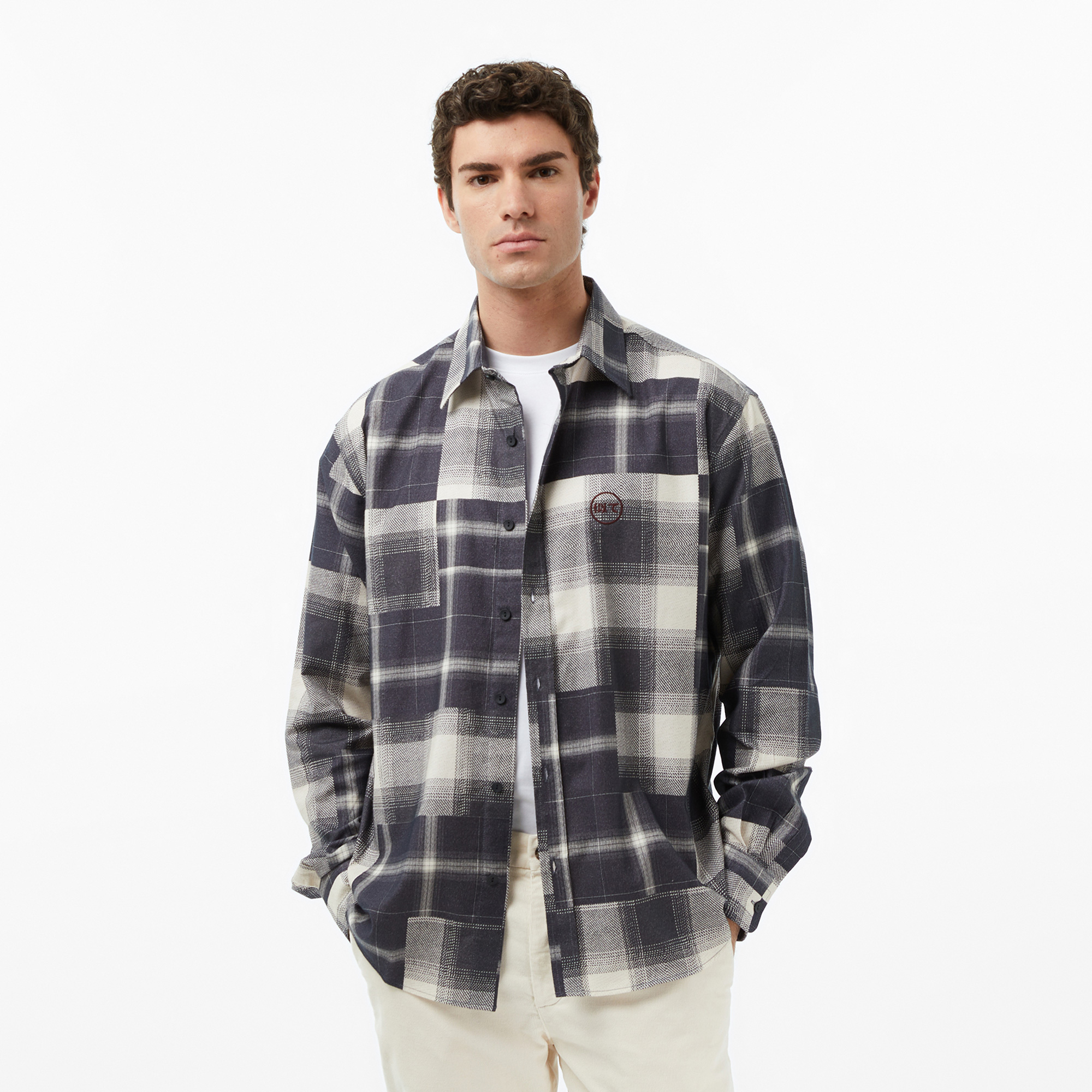  UNITED4 Essentials Erkek Siyah Gömlek