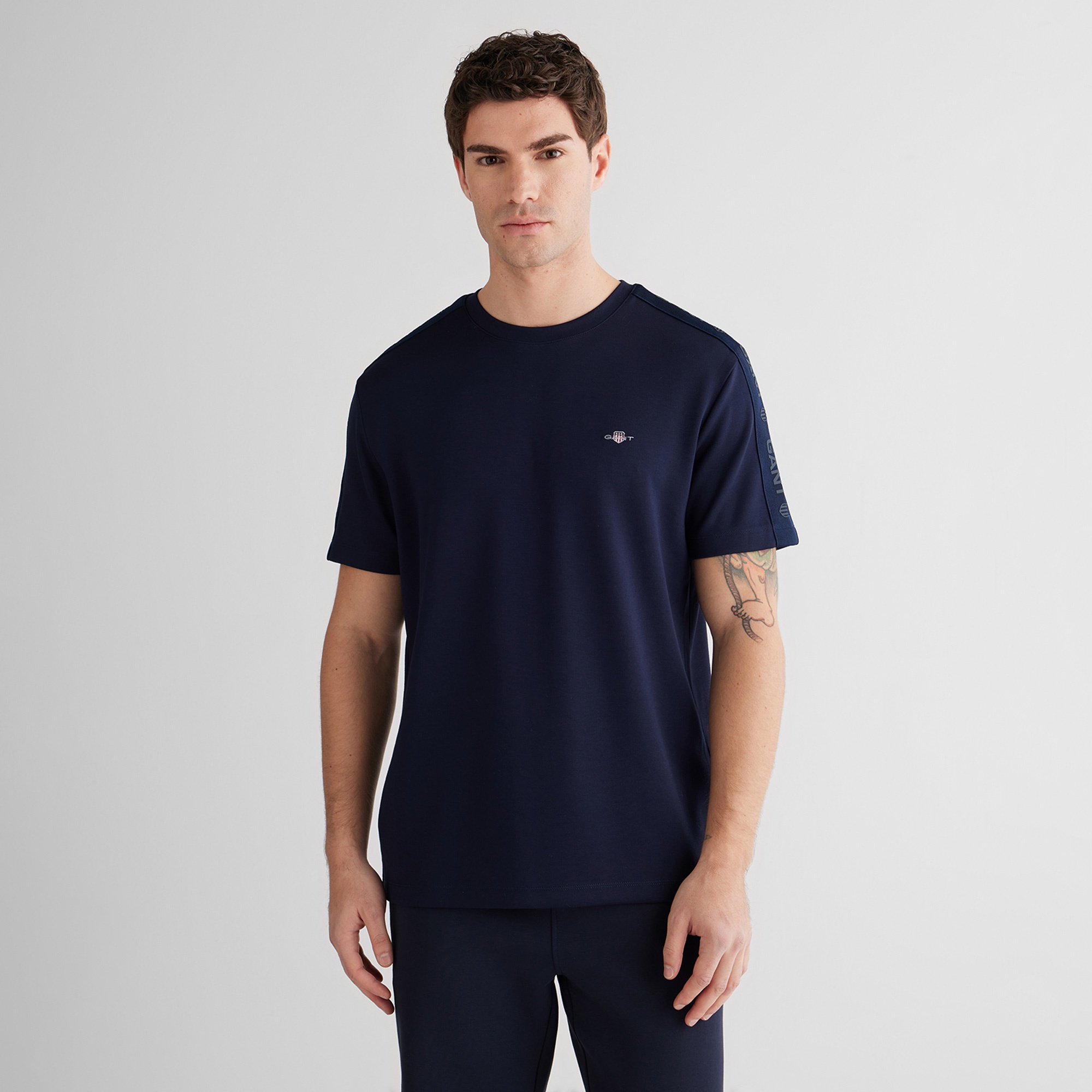 GANT Erkek Lacivert Regular Fit T-Shirt