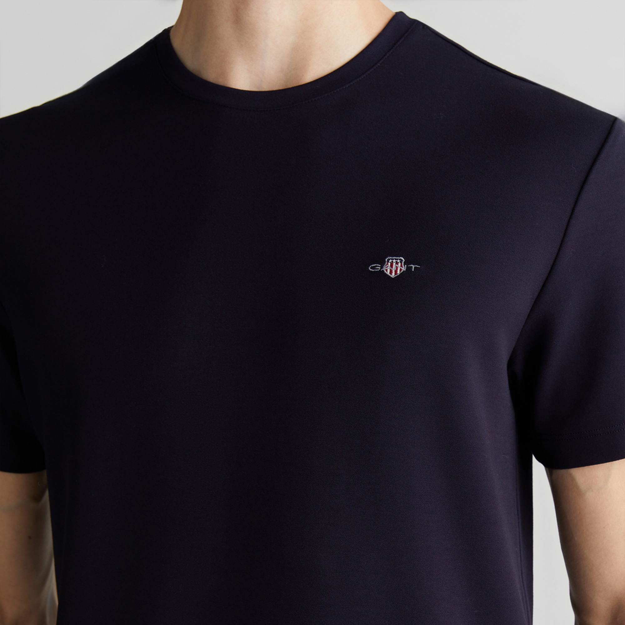 GANT Erkek Lacivert Relaxed Fit Bisiklet Yaka T-Shirt
